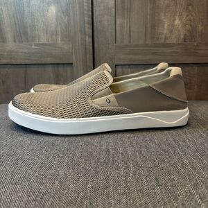 OluKai Men's Tan and White Slip-On Loafers